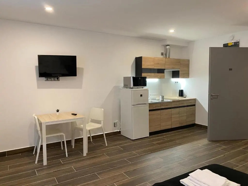 M70 Apartmanház