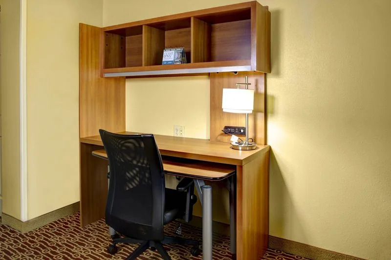 Birch Hills Suites - Blue Ash