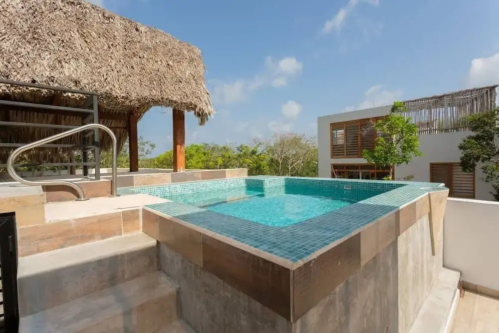 Spacious 1 BR with Great Location & Rooftop Pool by Waves Management