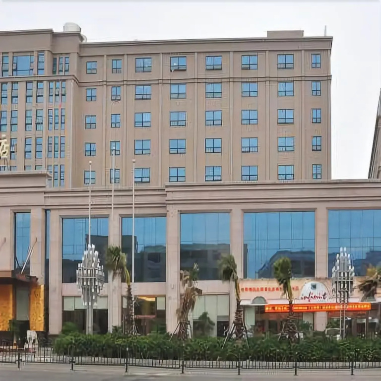 Grand Slam Hotel