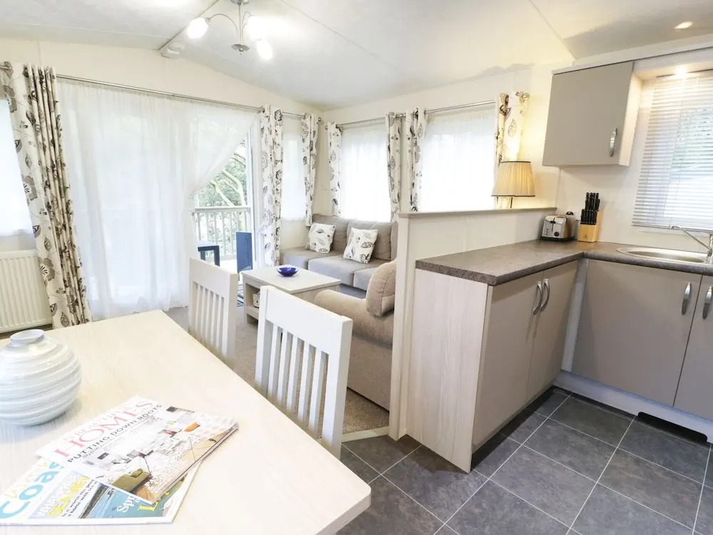 The Hollies Lodge