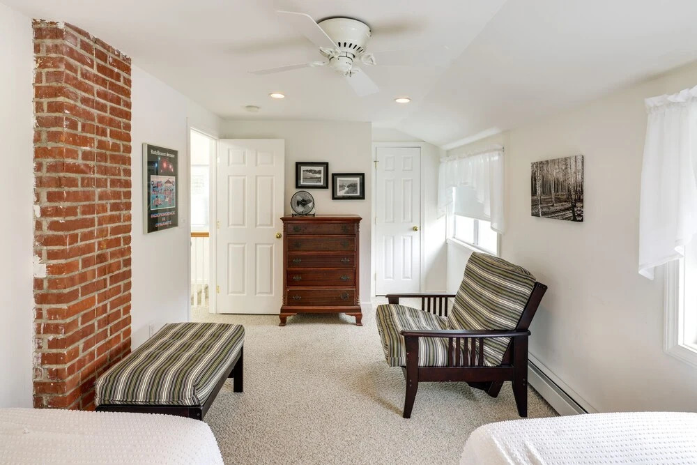 Charming Old Saybrook Home: Half-Mi to Sand & Sea