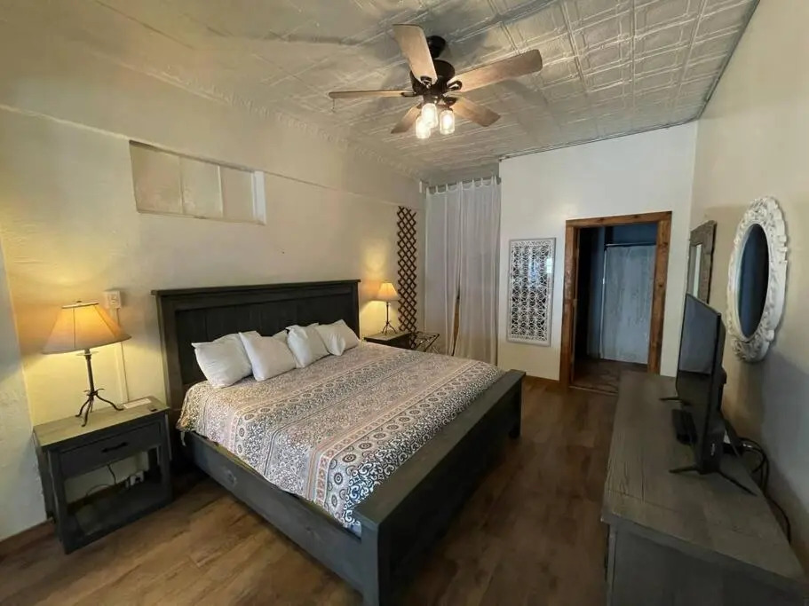 Loft 4 - 1 of 5 downtown