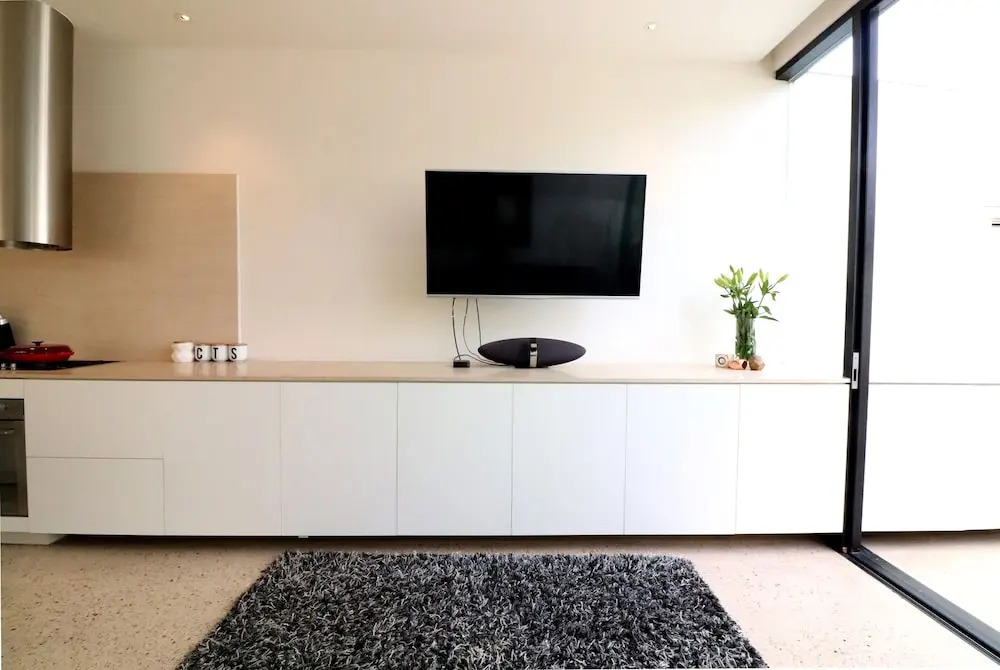 Inspired Designer Carlton North Terrace - Rejuvenate Stays