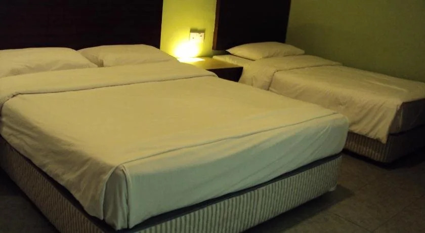 Golden Bay Hotel