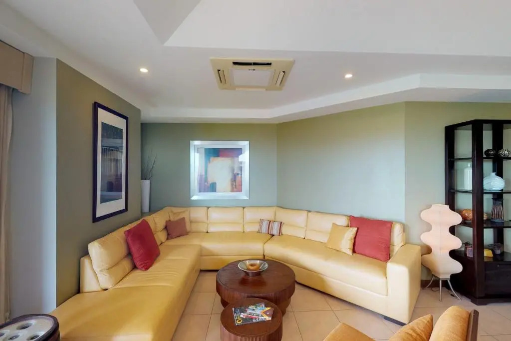 Peninsula 64 Penthouse