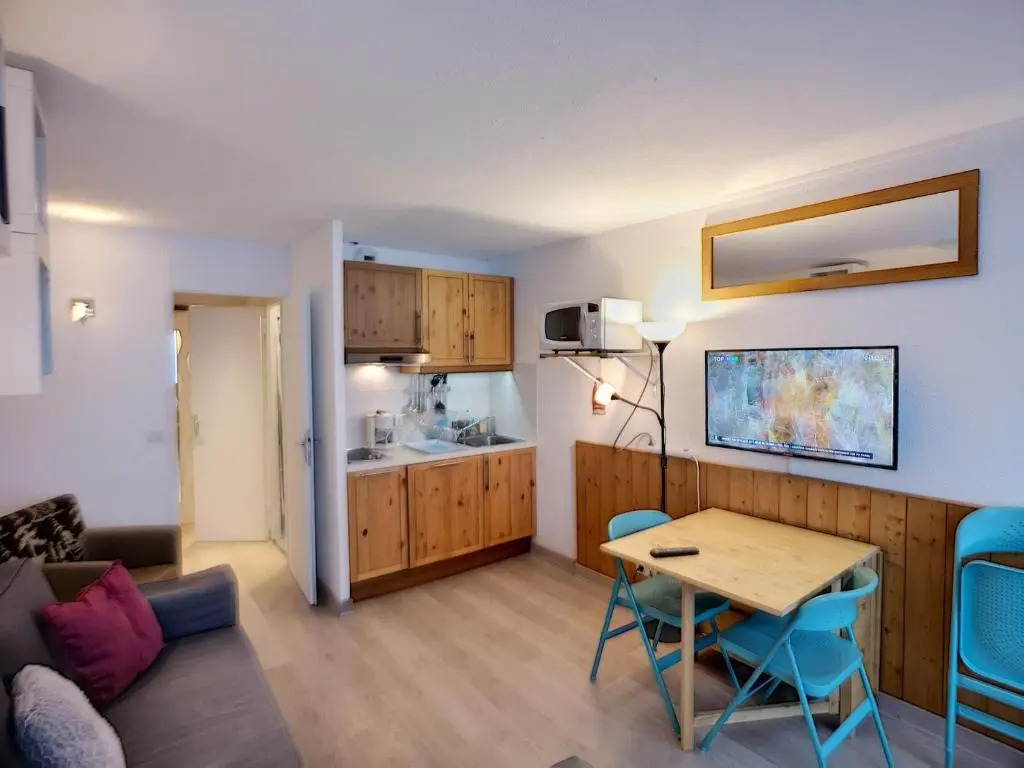 Appartement Les Menuires, 1 pièce, 2 personnes - FR-1-178-337