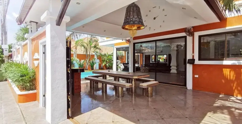 GOLDLAND Luxury Pool Villa Pattaya Walking Street 8 Bedrooms