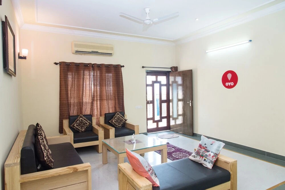 OYO Home 11064 Spacious 3BHK