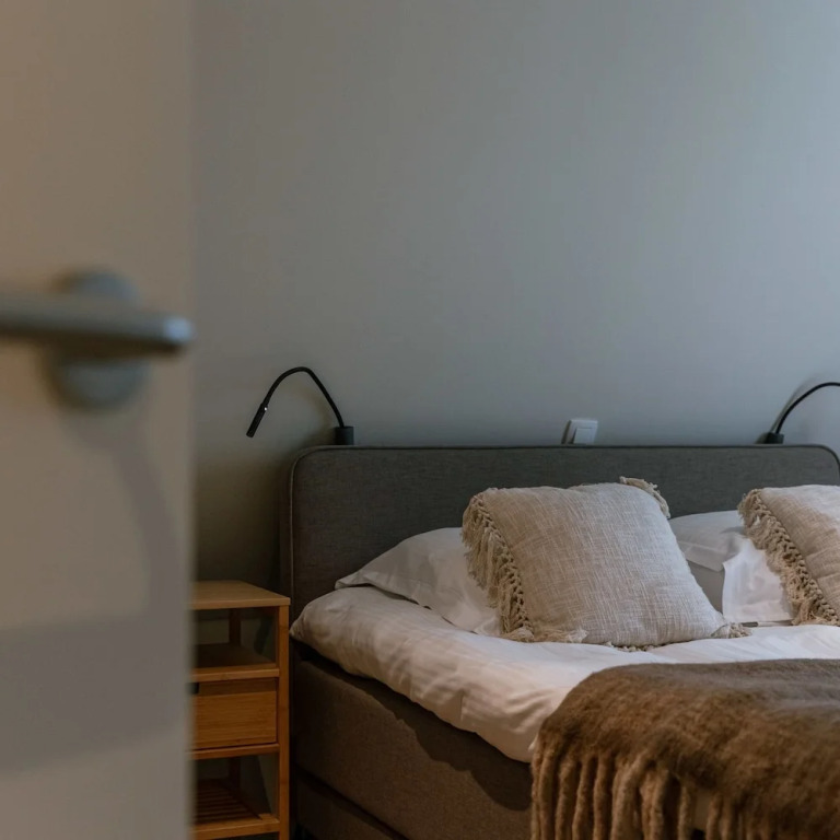 Spacious Top-flour Apartment With Private Parking
