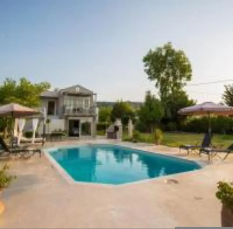 Gyra Villas - Seaview Villa Fivos with private pool