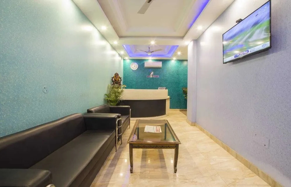 Hotel R Inn Delhi