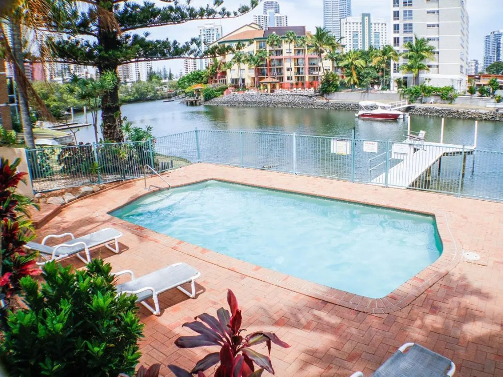 Surfers Riverside Apartments