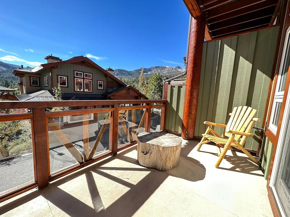 Juniper Crest #2 3 Bedroom Townhouse by RedAwning