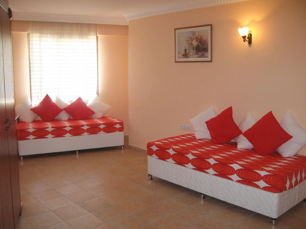 Rosy Suites Hotel