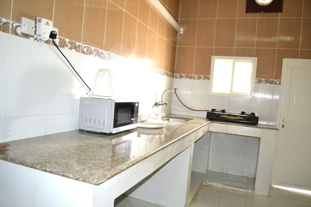 Star Emirates Furnished Apartments 2