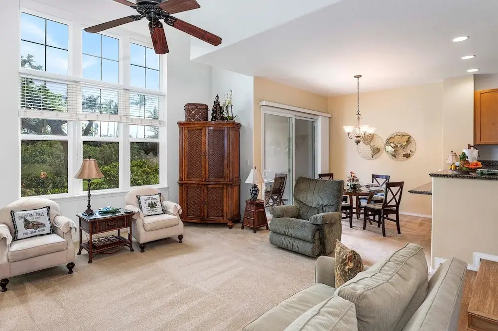 Spacious Townhome - Close to Beaches & Shopping! - Vrkcv