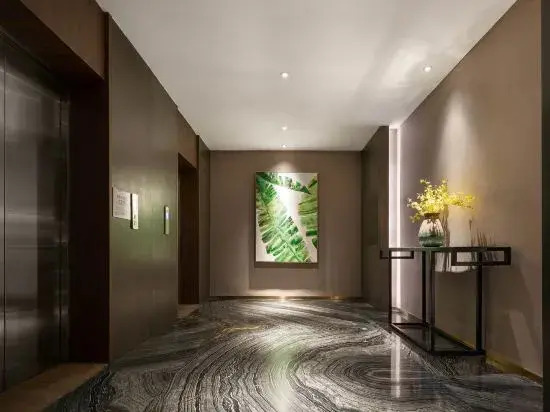 Gunai Light Luxury Hotel