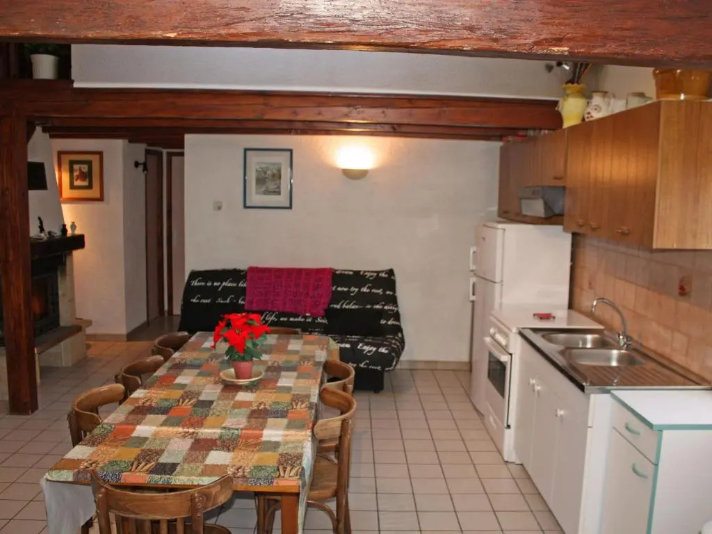 Gîte rénové, nature et jeux près du Val dAjol, 3 ch, 2 sdb, Wifi, équipements bébé, proche ski - FR-1-589-113
