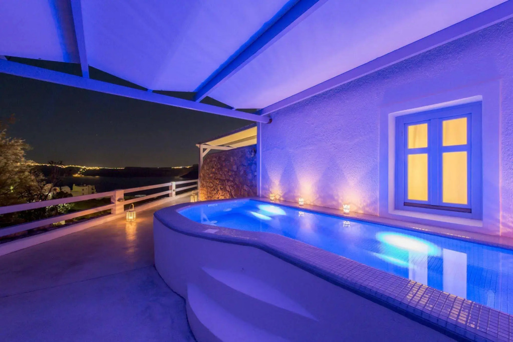 Earino Suites and Villa