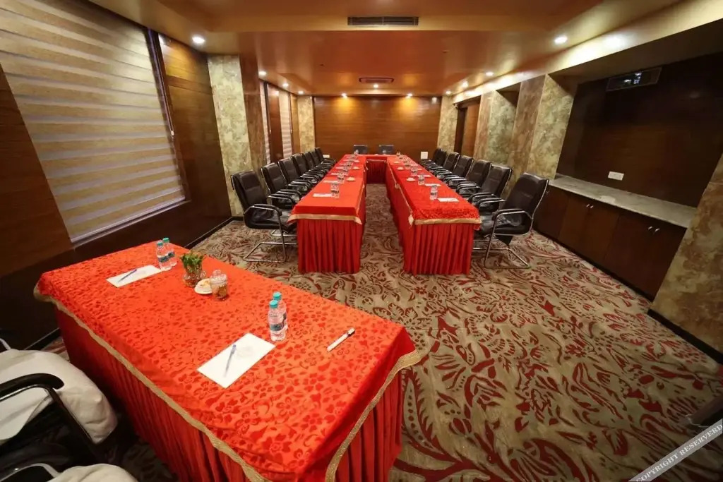The Red Velvet Hotel Samarpan, Patna