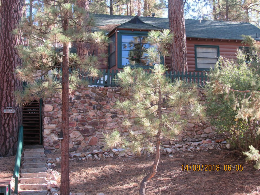 Apple Bear Cabin