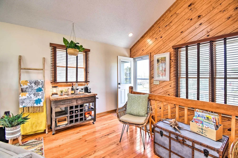 High-end Canal Front Paradise in Kill Devil Hills