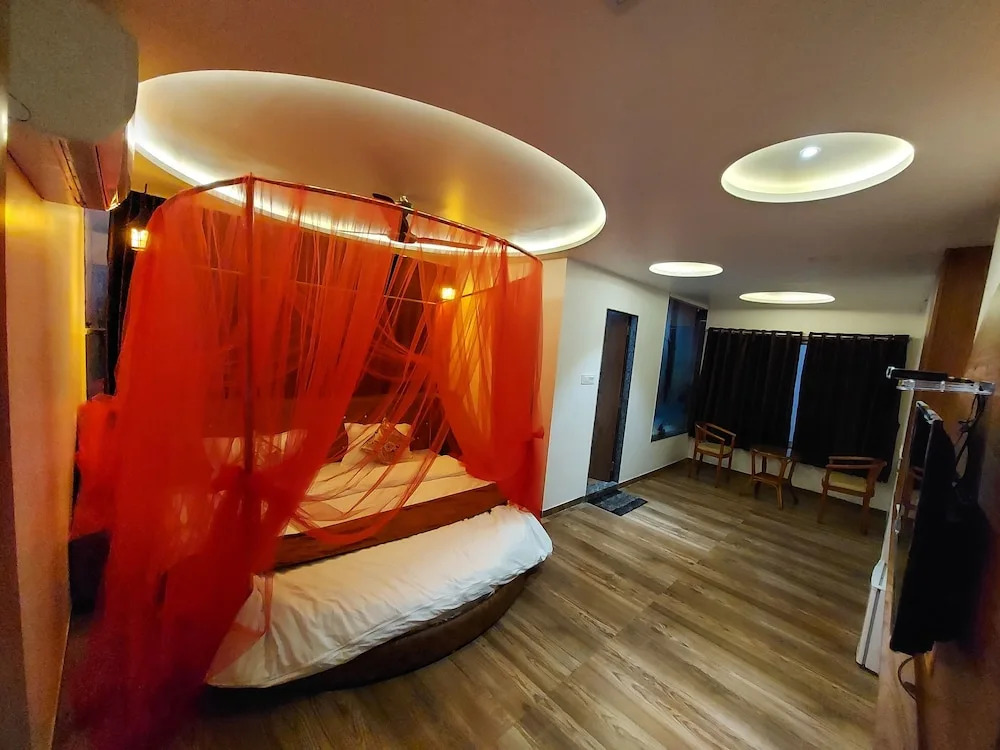 Hotel The Grand Piano - Best Business Hotel in Patan