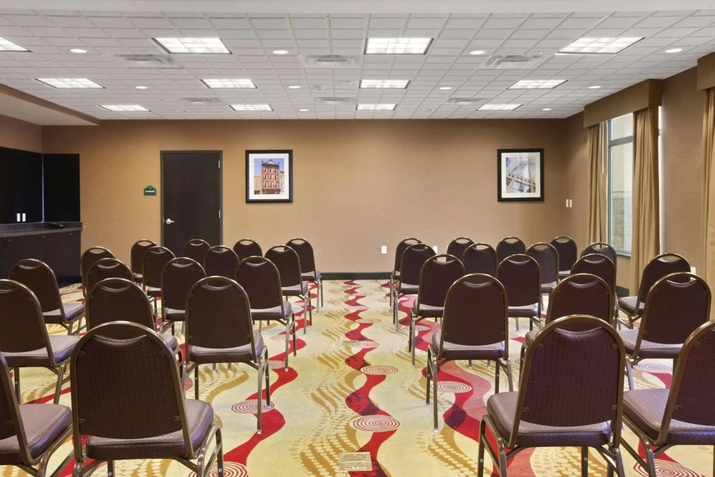 Holiday Inn Express & Suites Raleigh West - Lenovo Center by IHG