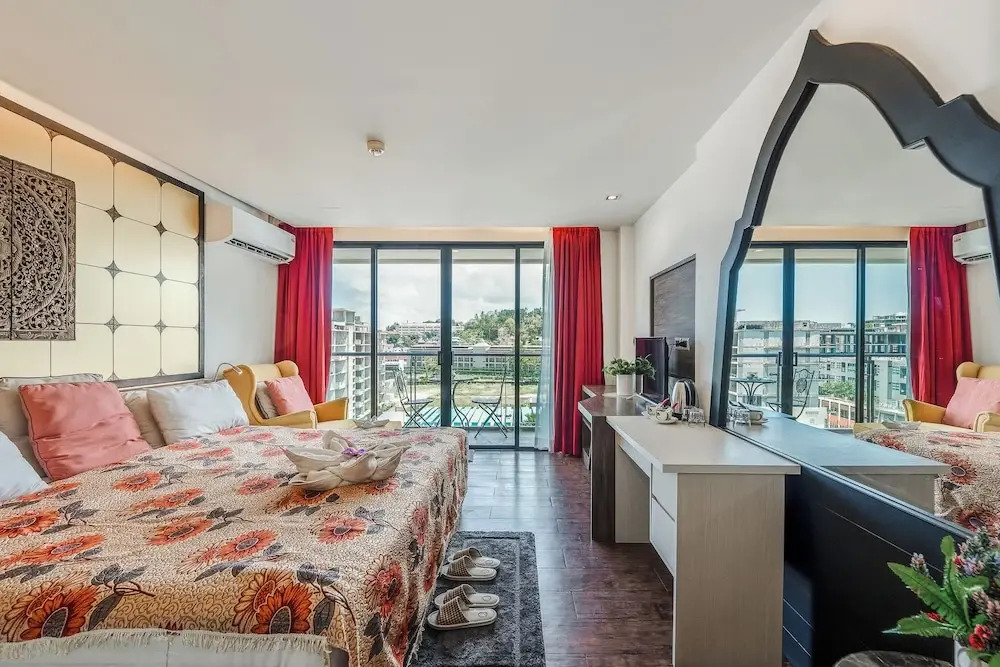 1BR Near Kata Beach Kids Pool C184