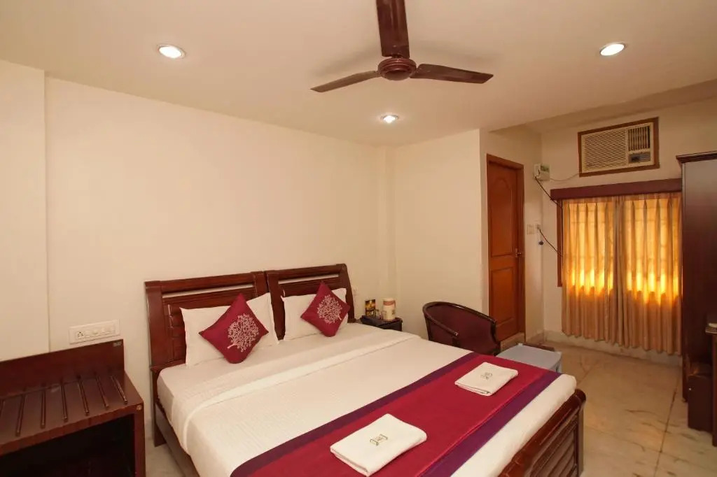 Lloyds Serviced Apartments, Near Music Academy