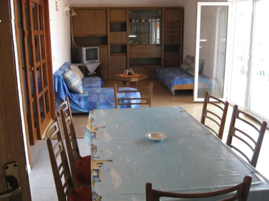 Apartments Iko Nemira