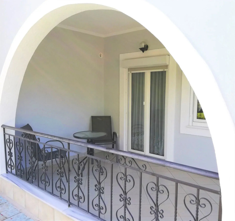 Delphin Rooms Sivota