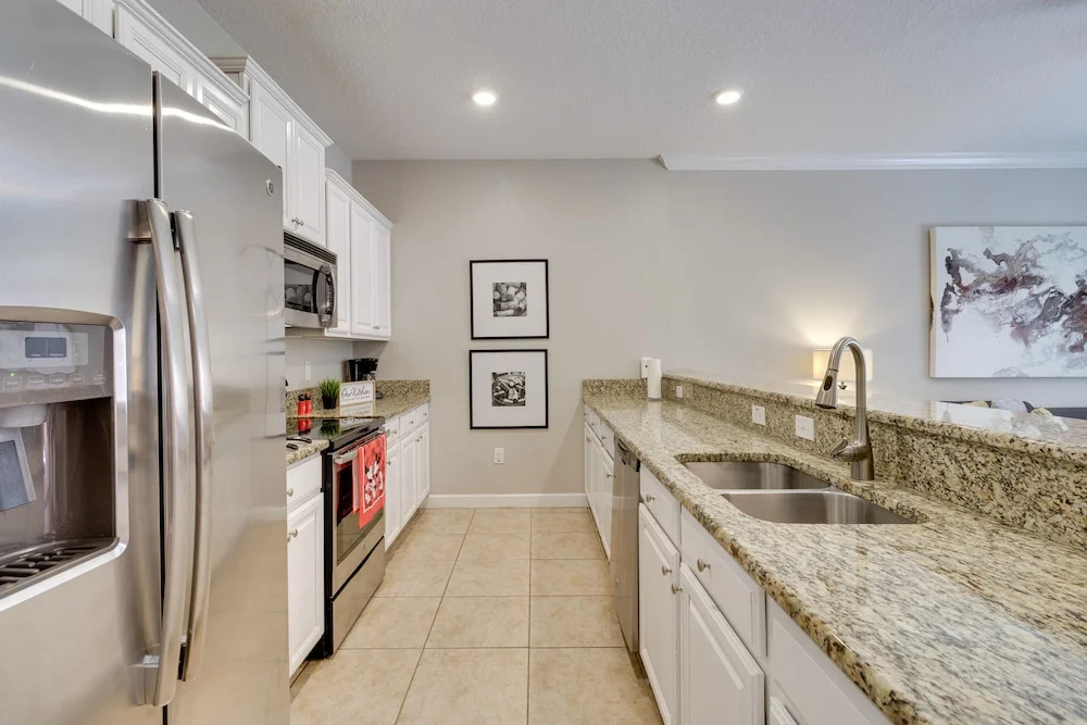 Modern Kissimmee Townhome with Fenced Pool and Patio