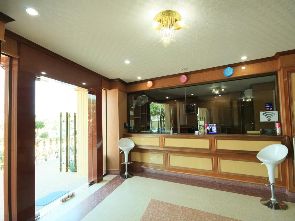 Rose Garden Hotel