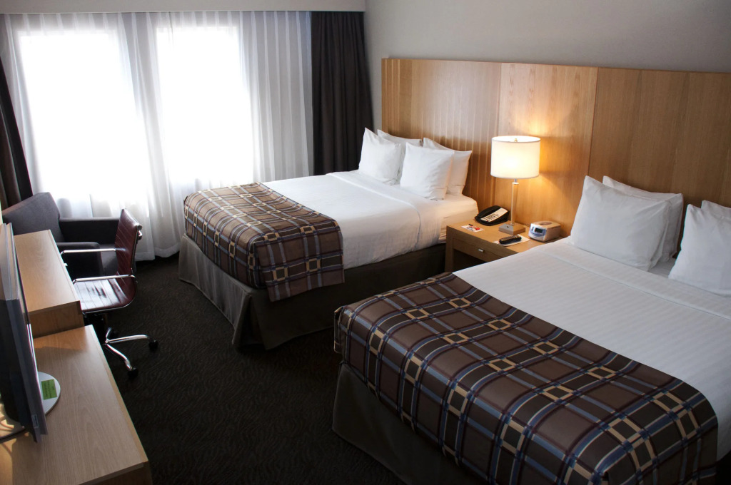 iHOTEL & Conference Centre Red Deer
