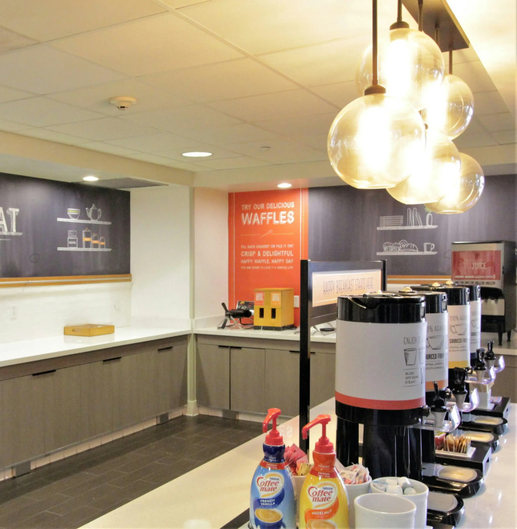 Hampton Inn & Suites Seal Beach
