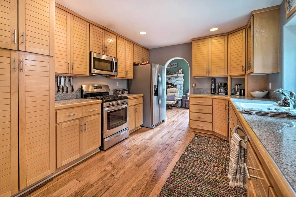 Tahoe Donner Retreat w/ Hot Tub & Fireplace!