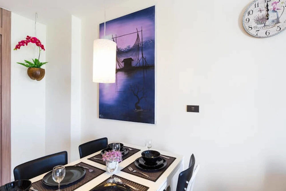 Nam Talay Jomtien Beach - Rooftop Ocean View - Close to Beach, Pool & Gym