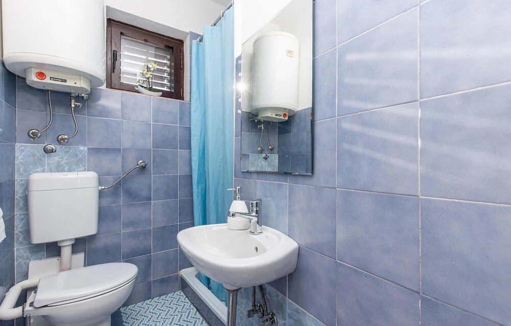 Nice Home in Novi Vinodolski With Wifi and 4 Bedrooms