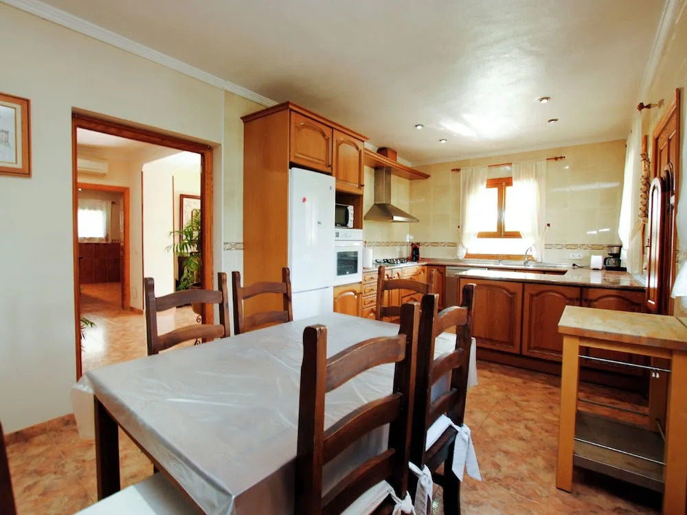 Cosy Finca With big Private Swimming Pool Very Centrally Located on the Island