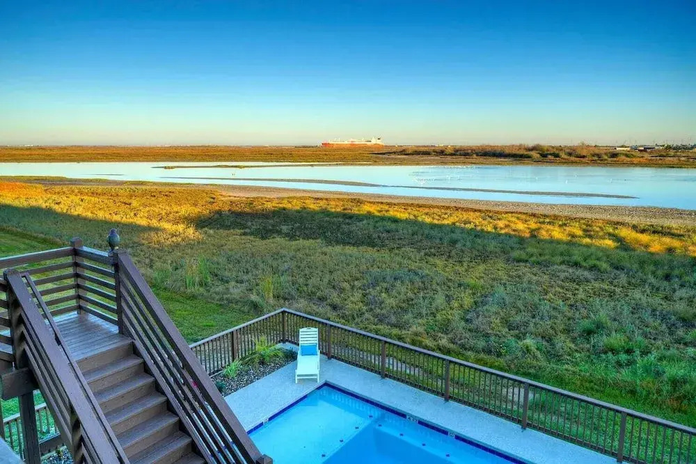Pelican's Porch by Avantstay Private Pool, Views