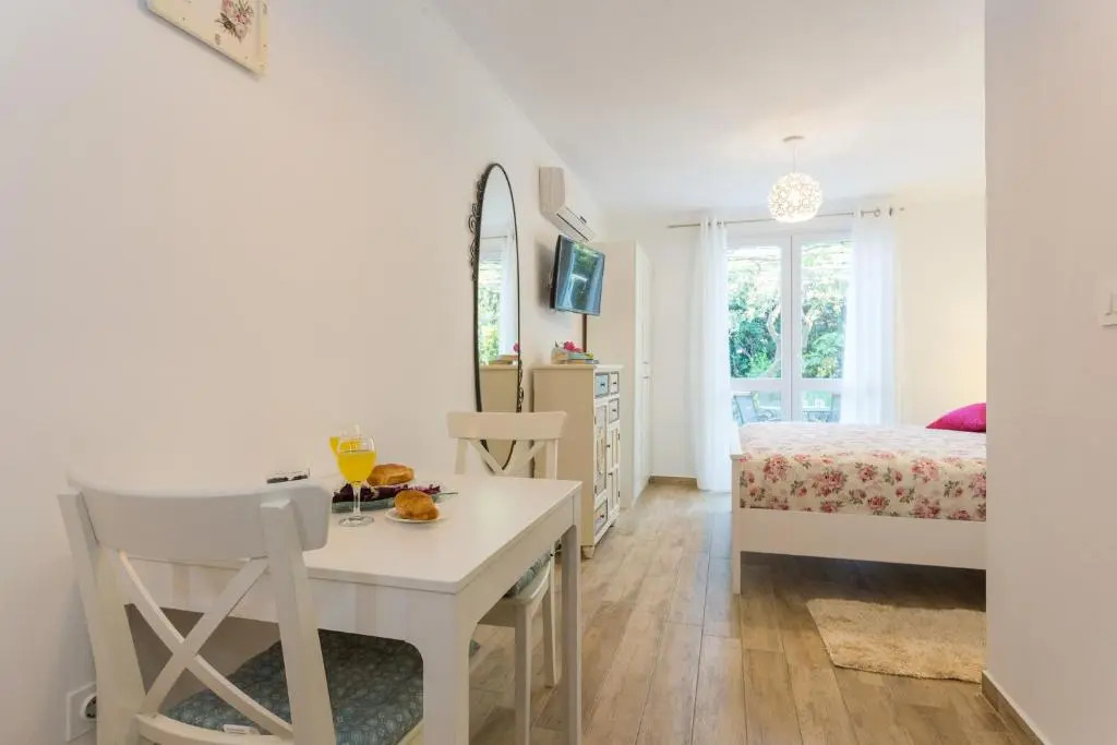 Apartment Franica