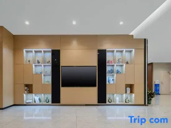 Vatica Hotel (Weihai Huancui Liugong Island Wharf Qingdao North Road)
