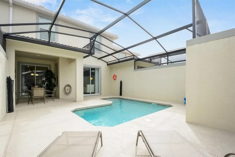 4819 Fantastic Club House With Water Park