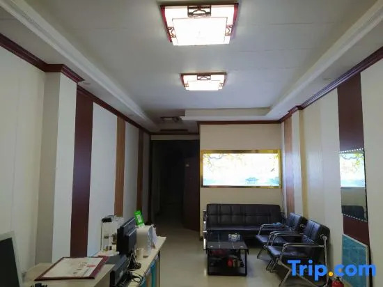 Yongzhou Jiangfeng Inn
