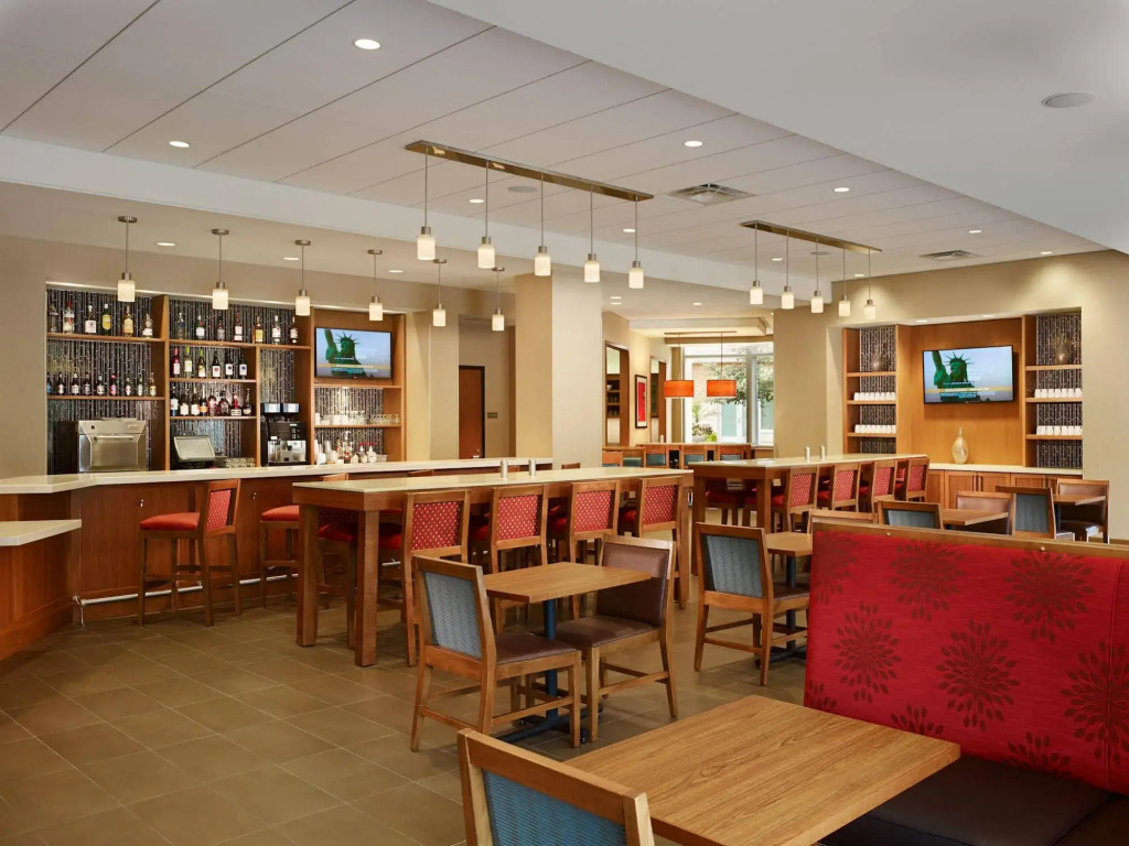 Hyatt Place Bloomington / Normal