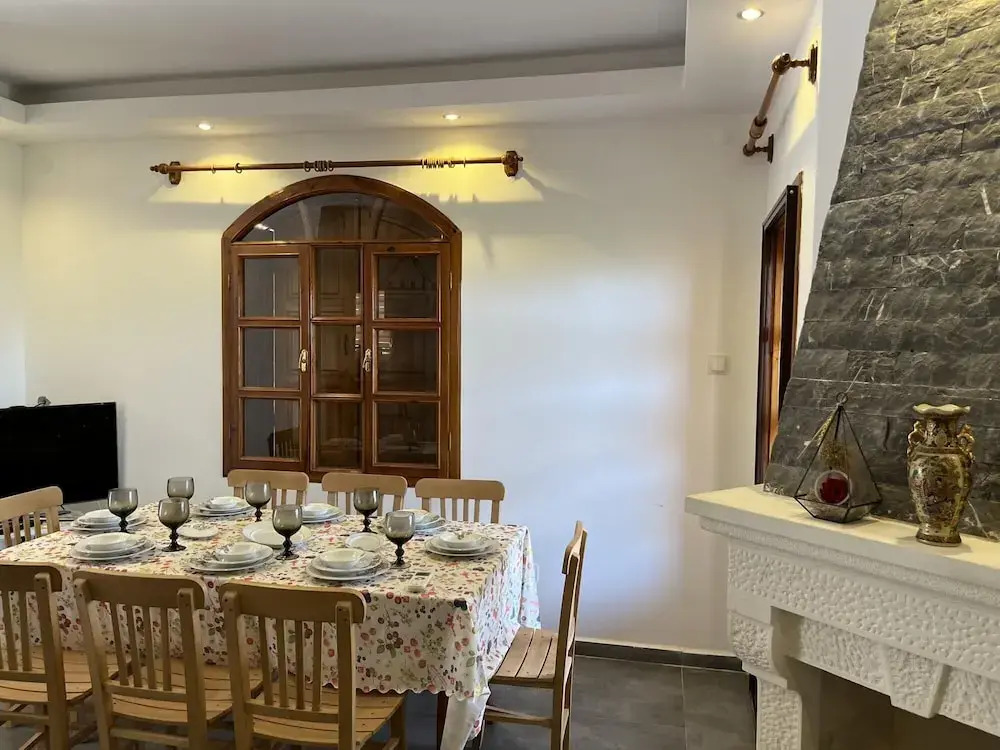 Private House With Pool and Sea View in Antalya
