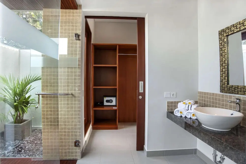 Luxury Villa in Bali near Beach, Bali Villa 2054