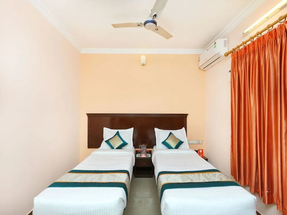 OYO 6849 Dreams Manor